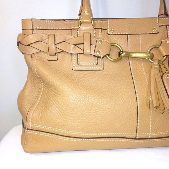 COACH XL Pebbled Leather Hampton Carryall in Light Camel - Picture 7 of 15
